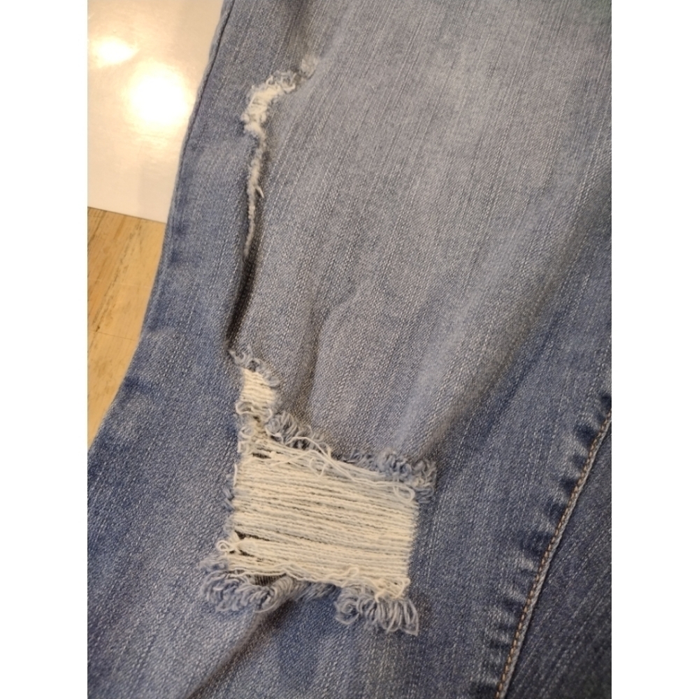 Women's Torrid Blue Skinny Jeans with Black Swirl Design; 18 - Picture 6 of 16